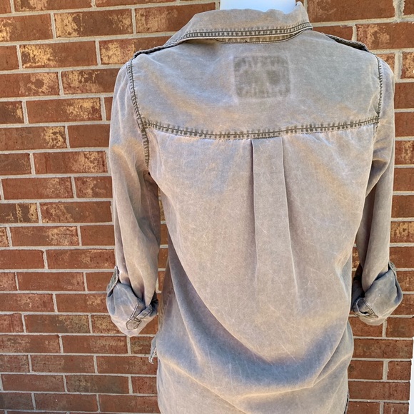 [SALE] express faded wash boyfriend button up - Picture 6 of 7